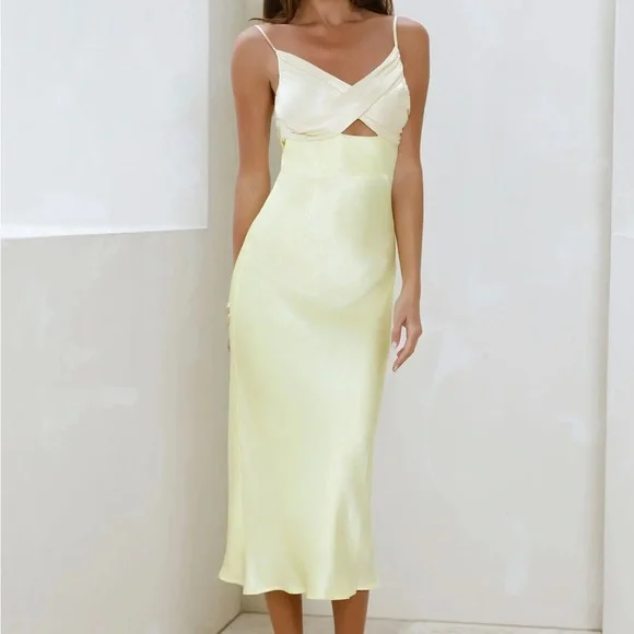 NWT Hello Molly Sur Belle Spellbinding Satin Midi Dress - Picture 3 of 9